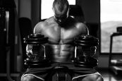 Bodybuilder-en-gimnasio-con-Pesas-im-genes-Sala-Arte-decoraci-n-madera-marco-cartel-de-tela-173x115 5 consejos para aumentar masa muscular
